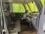 運転席シート廻りは使用感も少なく、良好な状態となっています。丁寧に使われていたことがよくわかりますね。