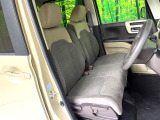 運転席まわりには十分なスペースがあり、大柄な方でもゆったり運転していただける環境です。