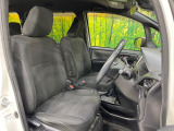 運転席シート廻りは使用感も少なく、良好な状態となっています。前オーナー様が丁寧に使っていたことがよくわかりますね。