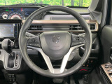 【純正革巻きステアリング】上質な革を使用することで、手にしっかり馴染みとても運転しやすいハンドルです♪