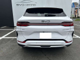 BYDロゴが特徴的なリアデザインになっております!
