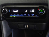 車内を快適に、オートエアコンを装備しています。