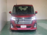 明度の高いLEDヘッドライトで、夜間の運転も安心です。