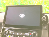 【10.5インチナビ】高級感とインパクトのある大画面ナビを装備。各種オーディオ操作はもちろん、スマホ連携もできる利便性の高いナビです♪