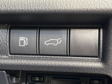 【パワーバックドア】スマートキーや運転席のボタンを押すだけでリアゲートが自動で開閉します!荷物を持っている時や、高い位置にあるバックドアを閉める際に便利な機能です♪