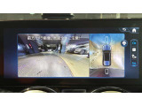 ドアハンドルには握りやすいグリップ形状が採用されています。万一の事故の際など、車内に残された乗員を救出する為、外部からドアを開けやすいようになっています。