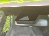 【トヨタセーフティセンス】走行中に前方の車両等を認識し、衝突しそうな時は警報とブレーキで衝突回避と被害軽減をアシスト。より安全にドライブをお楽しみいただけます。