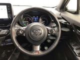 ハンドルは車を運転する上で、ずっと握っている重要なパーツです。手にフィットする物がいいですよね♪GR車専用です!