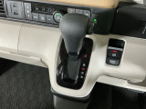 オートマチックシフトレバーは、手になじみ操作しやすい形状で安全運転にもつながります♪