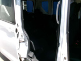 両側スライドドアなので、狭い駐車場でも、お隣を気にせず開閉できます(^^♪