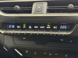 オートエアコンで快適な室内です。