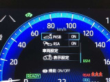 パ-キングサポ-トブレ-キ付きです。カメラやソナーによって、周囲を監視しながら駐車を支援。障害物を検知した場合には警報を鳴らし、ブレーキ制御を行うことで接触回避を支援します。