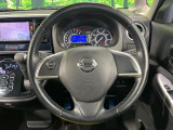 【純正革巻きステアリング】上質な革を使用することで、手にしっかり馴染みとても運転しやすいハンドルです♪
