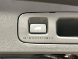 【パワーバックドア】スマートキーや運転席のボタンを押すだけでリアゲートが自動で開閉します!荷物を持っている時や、高い位置にあるバックドアを閉める際に便利な機能です♪