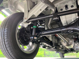 お車を安心してお乗りいただく為には、足回りの定期点検が欠かせません。サービスサポート(有償保証)では無料点検もご提供しており、安心のカーライフをお過ごしいただけるサポート体制が整っています。