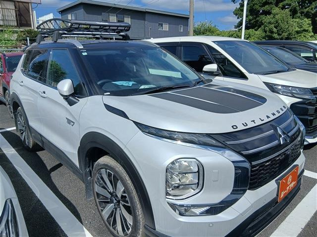 アウトランダー PHEV 2.4 P 4WD 禁煙車 ワンオーナー ヤマハサウンド