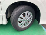 タイヤサイズは195/65R15純正アルミホイール付き!(夏タイヤ装着)冬タイヤ、ホイール注文も承っております☆