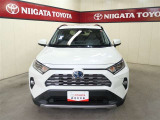 トヨタ認定中古車のハイブリッドカーは、ハイブリッド機構を無償で保証します。保証期間は、初度登録年月から10年目まで、または3年間の長い方。但し累計走行距離が20万km以内。