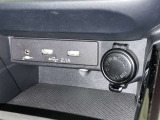 シガーソケット用の充電器が使用可能です!