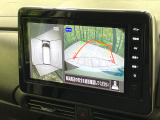 【アラウンドビューモニター】専用のカメラにより、上から見下ろしたような視点で360度クルマの周囲を確認することができます☆死角部分も確認しやすく、狭い場所での切り返しや駐車もスムーズに行えます。