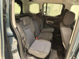 後席は快適な独立型のシートを採用。すべての席でゆったりと過ごせる、快適な車室空間を実現!