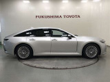 【まるごとクリーニング】シートを取り外し、車内を徹底洗浄。隅々まで丁寧に仕上げています。