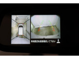 車両を上から見たような映像表示するパノラミックビューモニター付き!