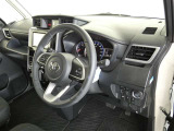 【運転席】運転席周りの画像です。プロの手で隅々までクリーニングしています。ご来店いただき実際に見てみてくださいね☆