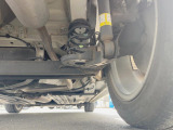 お車を安心してお乗りいただく為には、足回りの定期点検が欠かせません。サービスサポート(有償保証)では無料点検もご提供しており、安心のカーライフをお過ごしいただけるサポート体制が整っています。