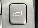 【パワーバックドア】スマートキーや運転席のボタンを押すだけでリアゲートが自動で開閉します!荷物を持っている時や、高い位置にあるバックドアを閉める際に便利な機能です♪