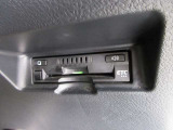 【ETC車載器】は、ビルトインタイプですっきり収納され、見た目も使い勝手も満足のアイテムです。
