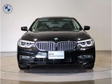【キドニーグリル】BMWは約90年もの間、ほぼ全ての車両にひと目でBMWだと分かるこの特徴的なフロントグリルが備えられ、デザイン・アイコンとして親しまれてきました。