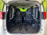【パワーバックドア】スマートキーや運転席のボタンを押すだけでリアゲートが自動で開閉します!荷物を持っている時や、高い位置にあるバックドアを閉める際に便利な機能です♪