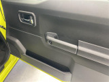 【パワーウインドウ】運転席のスイッチで、各席の窓ガラスの開閉ができます!あると便利ですよね!