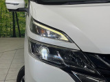 【LEDヘッドライト】悪天候や夜間走行時も良好な視界を確保し安心して運転できる高輝度LEDヘッドライトを装備!点灯速度が早く、消費電力も抑えられています。