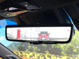 【デジタルインナーミラー】後席の大きな荷物や同乗者で後方が確認しづらい時でも安心!カメラが撮影した車両後方の映像をルームミラー内に表示。クリアな視界で状況の確認が可能です!