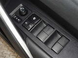 電動格納式ドアミラー・パワーウインドウを装備しています。