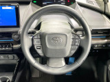 【ステアリングヒーター】冬場に冷たくなりやすい革巻きステアリングを、スイッチ一つで素早く適温に!エアコンよりも早く温まってくれるので、寒い日の運転も快適になりますね♪