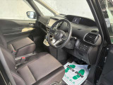 運転席はこんなです。