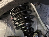 お車を安心してお乗りいただく為には、足回りの定期点検が欠かせません。サービスサポート(有償保証)では無料点検もご提供しており、安心のカーライフをお過ごしいただけるサポート体制が整っています。
