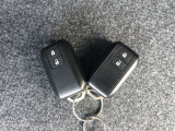 スマートキー2本付き!キーをポケットやカバンに入れておくだけでドアの施錠・開錠やエンジンスタートの操作が簡単です!