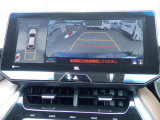 バックカメラ装備しております。駐車時に大変役に立ちますよ。駐車が苦手な方にも便利機能です。