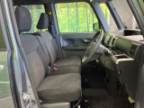 運転席シート廻りは使用感も少なく、良好な状態となっています。丁寧に使われていたことがよくわかりますね。