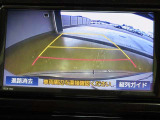 バックガイドモニターで、後方を確認しながら安心して駐車することができます。運転初心者も熟練者も必須の機能ですよ!