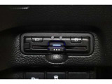 高速道路走行の料金所をノンストップで通過できるETCを装備!※ ETCカードのお申し込みも当社にお任せ下さい!