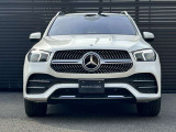 納車前整備は、メルセデスベンツ国際認定メカニックによる最新の検査ライン等の施設が充実した当社工場で入念に行います。メルセデス・ベンツの定める厳しい基準をクリアしたお車のみをご案内させて頂きます。