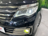 【LEDヘッドライト】悪天候や夜間走行時も良好な視界を確保し安心して運転できる高輝度LEDヘッドライトを装備!点灯速度が早く、消費電力も抑えられています。