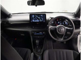 オシャレなインテリアで運転する気分も盛り上がりますよね^^