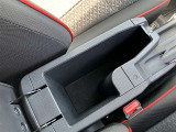 販売するすべての中古車に【ロングラン保証】が付帯します。走行距離無制限・期間は1年間です。保証修理は全国5000箇所のトヨタテクノショップにてお受けいただけます。