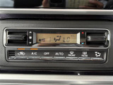【オートエアコン】車内温度を感知して自動で温度調整をしてくれるのでいつでも快適な車内空間を創り上げます!